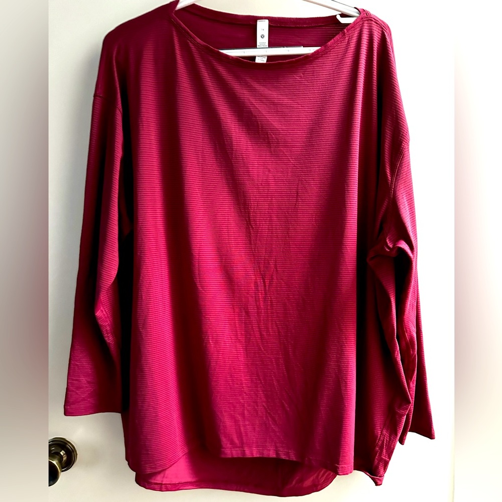 lululemon back in action Long Sleeve Top